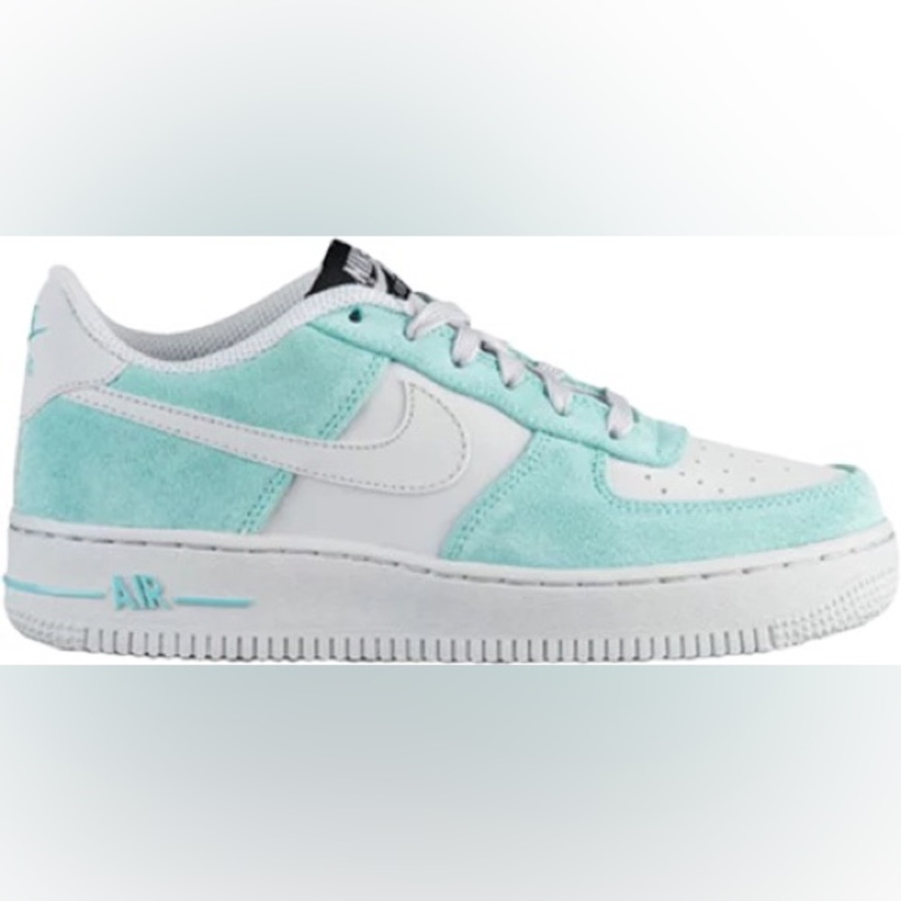 Like New Authentic Nike Air Force 1 Green Island